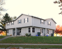 Seneca Manor Studios in Rochester, NY - Foto de edificio - Building Photo