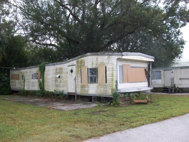 Town & Country Mobile Home Park in Valrico, FL - Building Photo - Building Photo