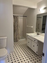 20 Great Wood Ct, Unit 20-8 in Fairport, NY - Foto de edificio - Building Photo