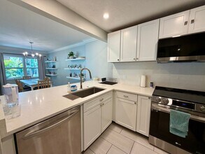 2416 W Chicago Ave in Tampa, FL - Building Photo - Building Photo