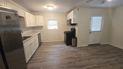 155 Glenhaven Ave, Unit #1 in Athens, GA - Building Photo - Building Photo