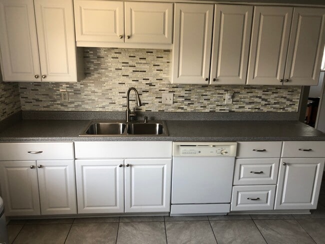 3442 Warren Rd in Cleveland, OH - Building Photo - Building Photo