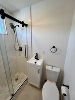 8427 Elizabeth Ave, Unit Fully Renovated 1 Bedroom Apartment in South Gate, CA - Building Photo