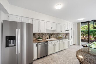 1401 S Ocean Blvd in Boca Raton, FL - Building Photo - Building Photo