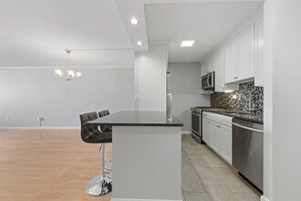 9 Hawthorne Pl, Unit 11J in Boston, MA - Building Photo - Building Photo