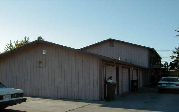 523 Murray St in Lodi, CA - Building Photo