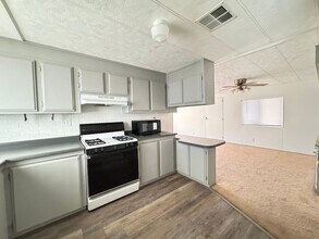 2136 Whitewater Dr in Bullhead City, AZ - Building Photo - Building Photo