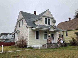 950 E Indiana Ave in Spokane, WA - Building Photo
