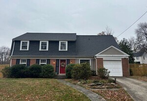 7000 Old Cabin Ln in Rockville, MD - Building Photo