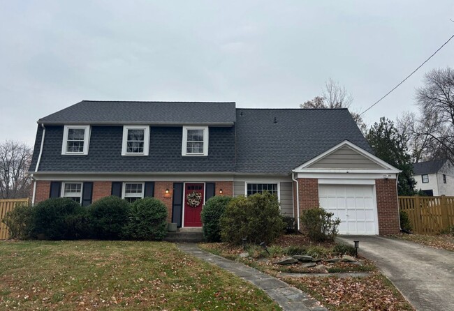 property at 7000 Old Cabin Ln