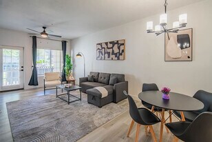 7900 E Princess Dr in Scottsdale, AZ - Building Photo