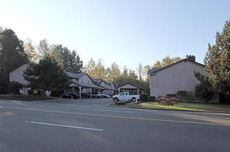 Sherwood Terrace Apartments in Tacoma, WA - Building Photo - Building Photo