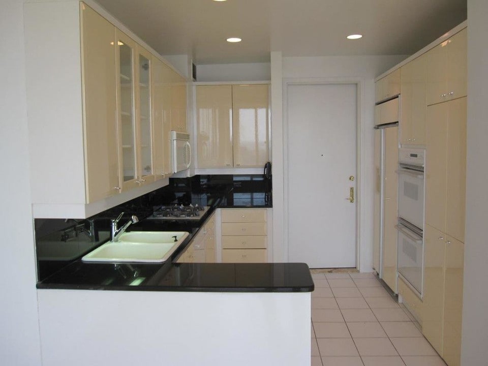 1 Central Park West in New York, NY - Building Photo