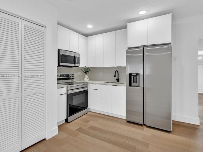property at 470 NE 165th St