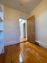 43 Florence St, Unit #2 in Somerville, MA - Building Photo - Building Photo