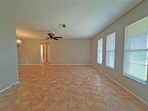 123 Galiano Ct in Spring Hill, FL - Building Photo - Building Photo