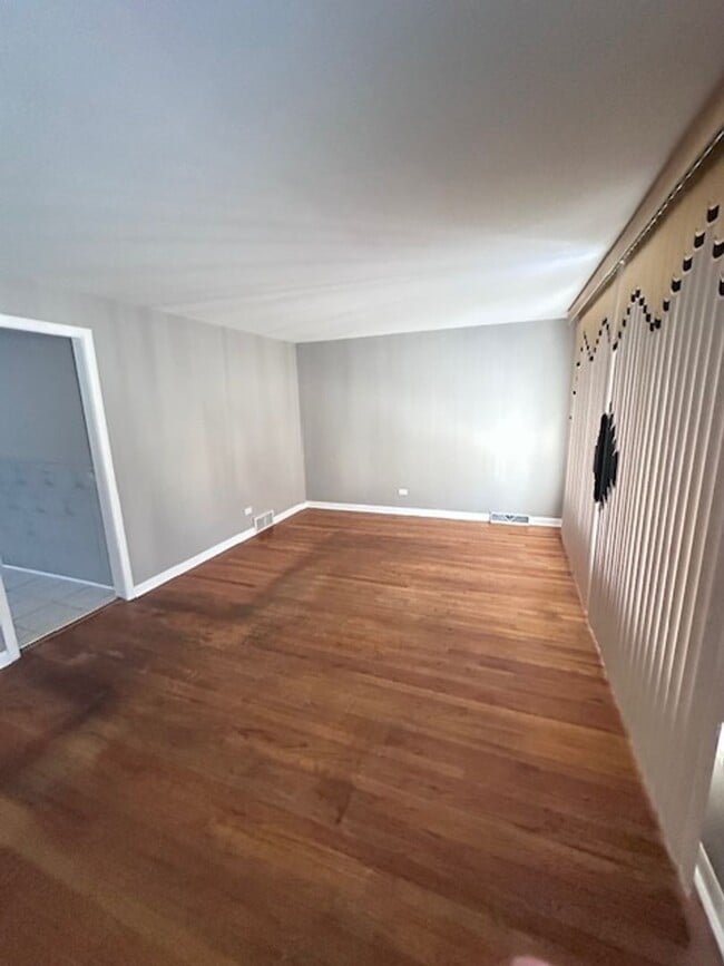 5515 S Oakley Ave in Chicago, IL - Building Photo - Building Photo