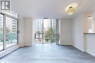 22 Olive Ave in Toronto, ON - Building Photo - Building Photo