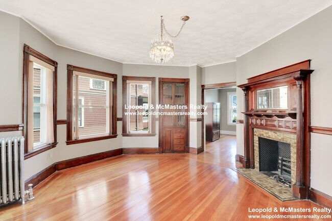288 Pleasant St, Unit 1