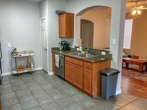 2929 McLaren Dr in College Station, TX - Building Photo - Building Photo