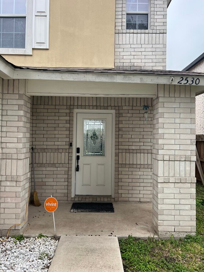 2530 S Links Dr in Edinburg, TX - Building Photo - Building Photo