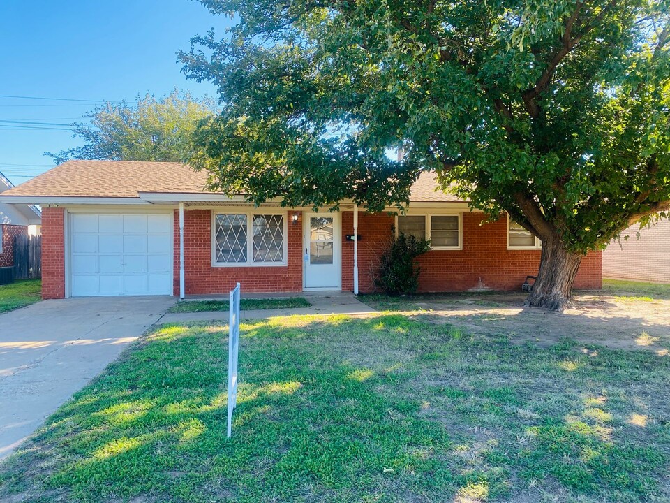 601 Bangor Ave in Lubbock, TX - Building Photo