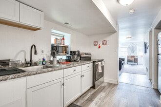 6455 S Eberhart Ave in Chicago, IL - Building Photo - Building Photo