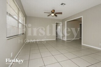 220 Broward Ave in Greenacres, FL - Foto de edificio - Building Photo