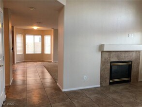 9724 Sandmist Ave in Las Vegas, NV - Building Photo - Building Photo