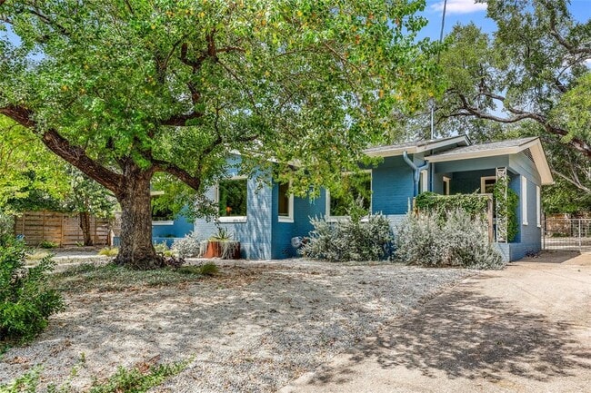 1618 Waterston Ave in Austin, TX - Building Photo - Building Photo