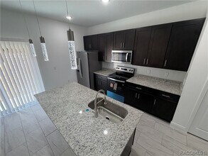 8587 N Spikes Way in Citrus Springs, FL - Building Photo - Building Photo