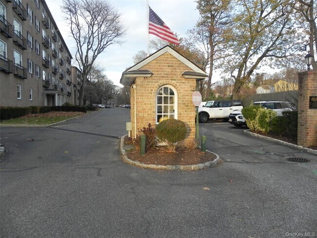 1 Consulate Dr in Tuckahoe, NY - Building Photo - Building Photo