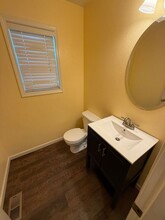3911 Pringle Creek Ct SE in Salem, OR - Building Photo - Building Photo