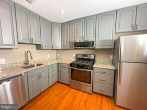 6 Monroe St in Rockville, MD - Building Photo - Building Photo