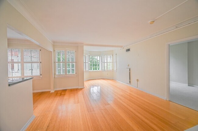 20 Chapel St in Brookline, MA - Building Photo - Building Photo