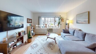 19 Central St, Unit 15 in Somerville, MA - Building Photo