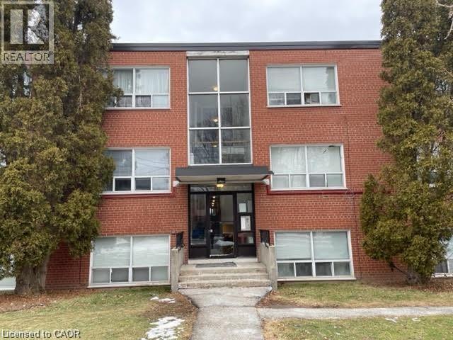 37 Mericourt Rd in Hamilton, ON - Building Photo