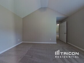 78 Bedford Park Dr in Newnan, GA - Building Photo - Building Photo