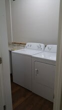 410 W Webster St, Unit Apt 1 in Goldfield, IA - Building Photo - Building Photo