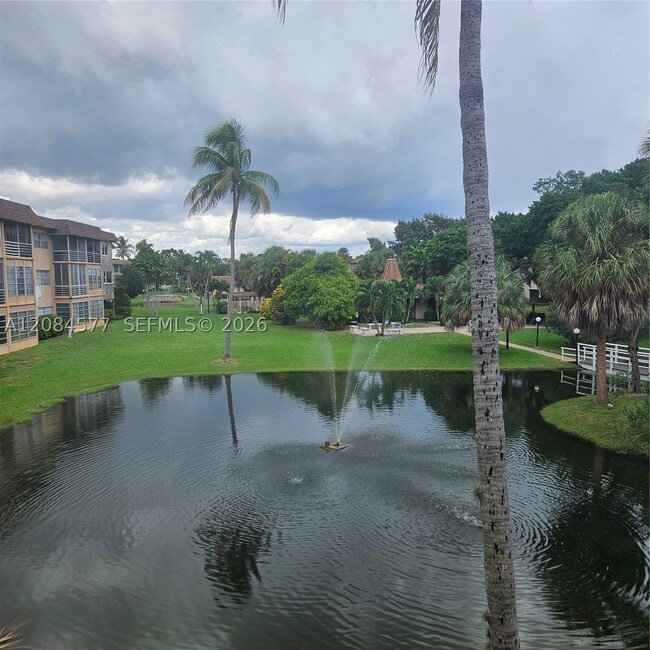 property at 5021 W Oakland Park Blvd