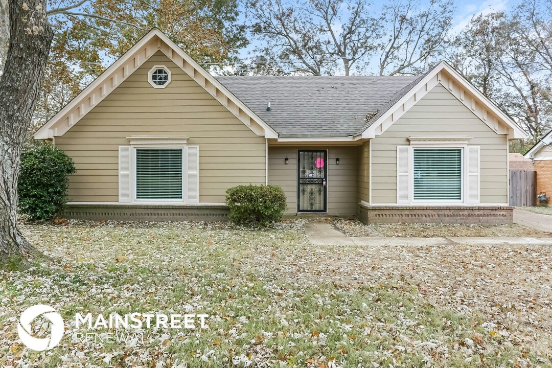 6515 W Margaux Cove, Unit 468 in Memphis, TN - Building Photo