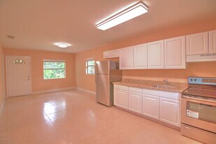 2885 Gilmore St in Jacksonville, FL - Building Photo