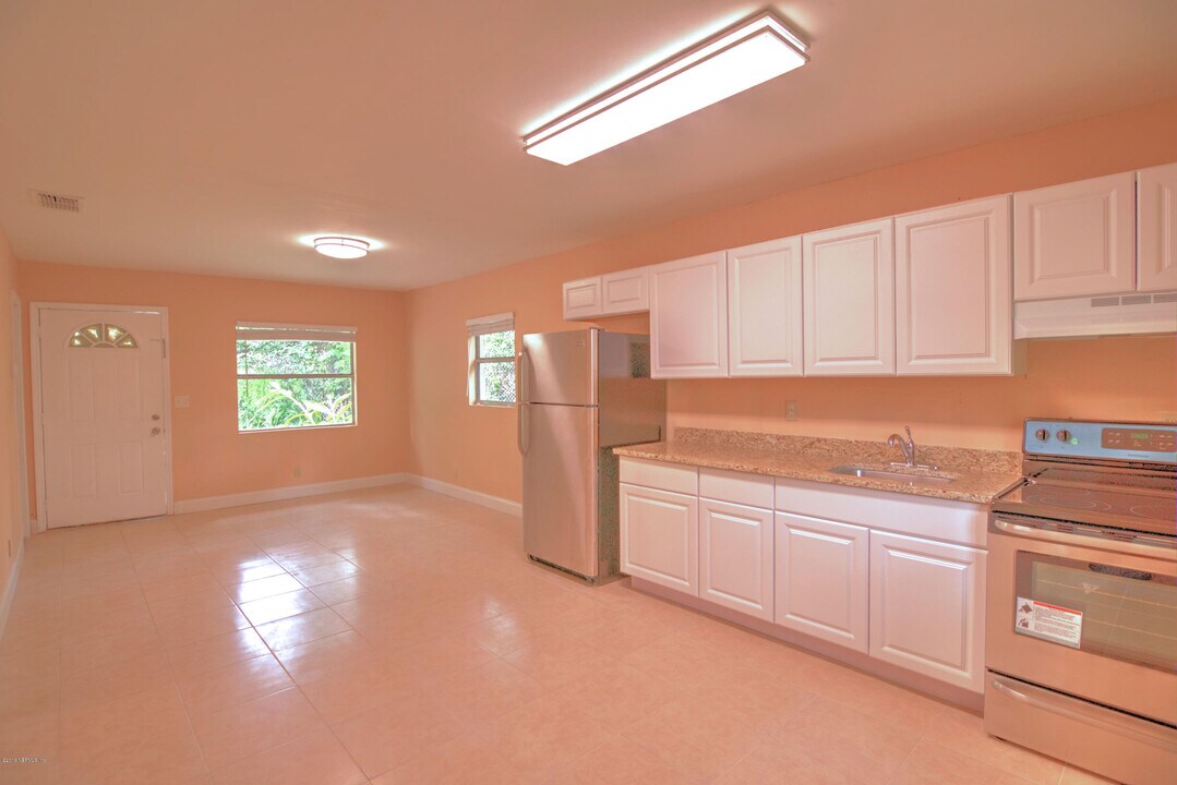 2885 Gilmore St in Jacksonville, FL - Building Photo