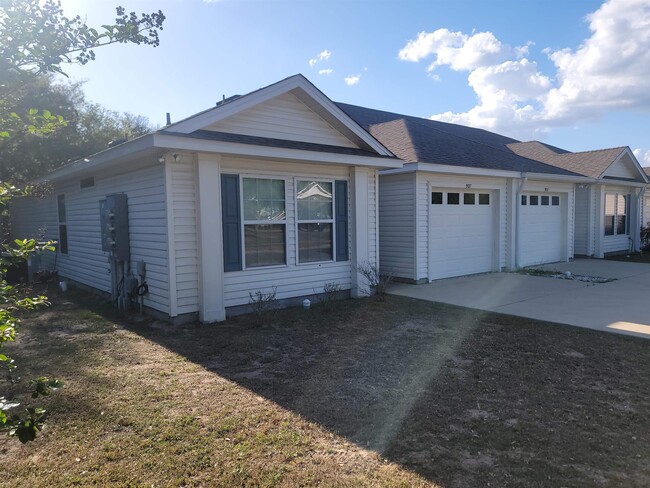 property at 927 Chase Creek Cir
