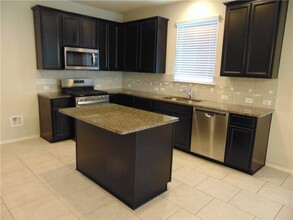 342 Martha Dr in Buda, TX - Building Photo - Building Photo