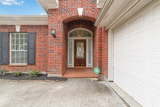 12215 Salmon Creek in Houston, TX - Building Photo - Building Photo