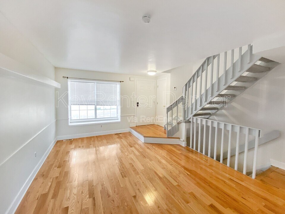 10587 W Maplewood Dr in Littleton, CO - Building Photo