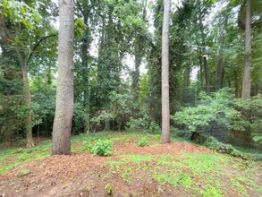 807 Cardova Dr NE in Atlanta, GA - Building Photo - Building Photo