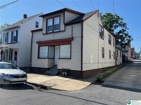 62 E Garrison St in Bethlehem, PA - Building Photo