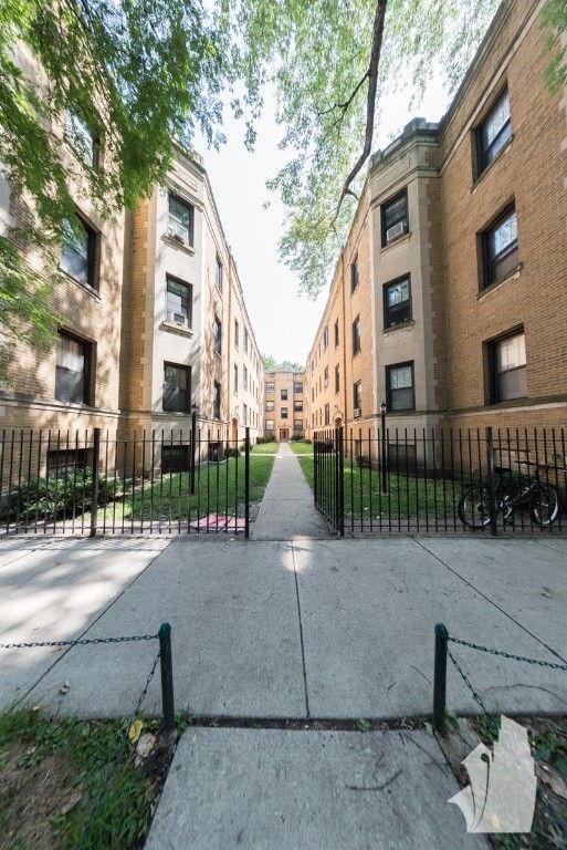 2237 N Bissell St in Chicago, IL - Foto de edificio - Building Photo